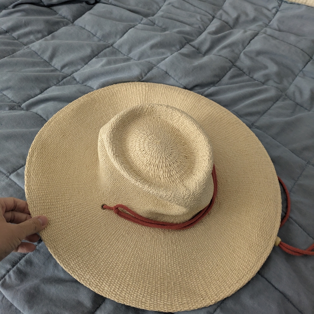 Universal Thread Natural Woven Hat